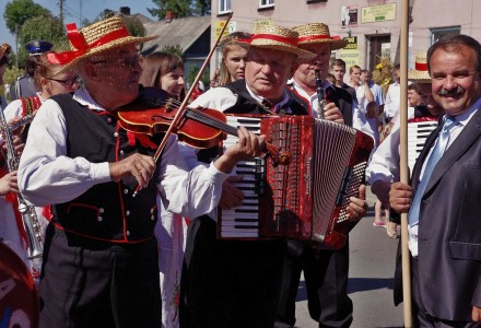 Powiatowe dożynki w obiektywie gościa z Warszawy – Jacka Ogórka